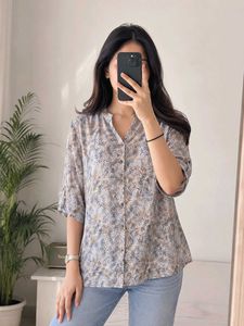 Women's Floral Print Mandarin Collar Button-Down T