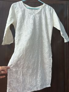 White Embroidered Cotton Kurta