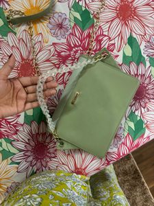 Chic Olive Green Handbag