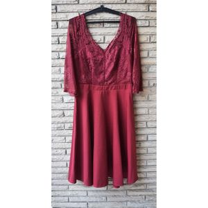 Elegant Burgundy Lace Dress