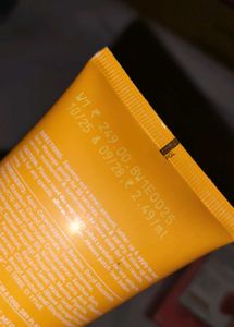 Dot &amp; Key 2 tinted Sunscreen &amp; Face Wash
