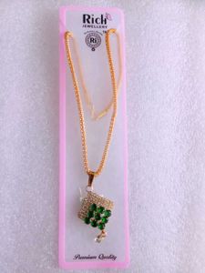 Elegant Green Stone Pendant Necklace hh