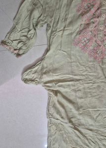 Embroidered Sitaya Kurta