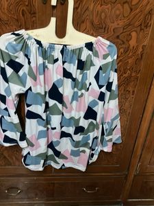 Off-Shoulder Geometric Print Top