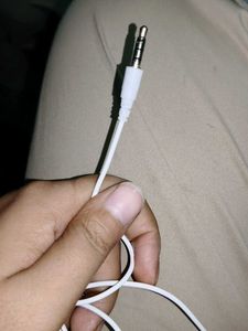 wired earphone