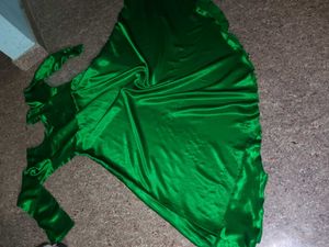 Elegant Emerald Green Velvet Gown