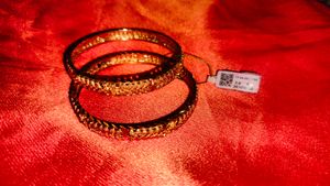 GOLD COVER BANGLE