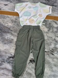 Joggers With Crop Top