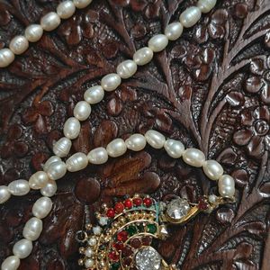 freshwater pearl necklace with stone pendant