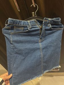 Frayed Hem Denim Mini Skirt