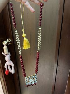 Exquisite Kundan &amp; Pearl Necklace Set