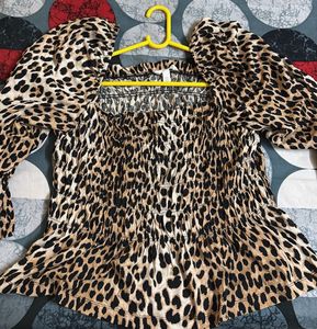 H&M Leopard Print Smocked Puff Sleeve Top