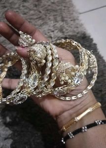 Exquisite Kundan Bangles