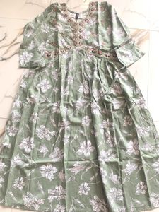 Green Floral Embroidered umbrella Kurta