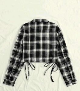 Chic Plaid Cropped Shirt