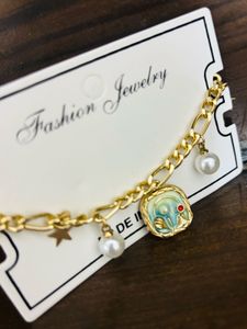 Charming Gold Chain Bracelet with Pearl