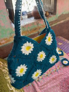 Crocheted Teal Daisy Handbag