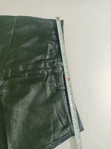Plus Size Black Faux Leather Mini SkirtnWaist 40"