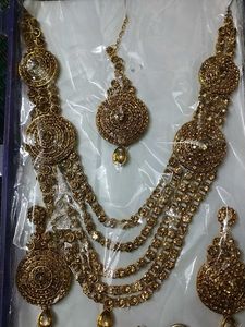 Elegant Indian Bridal Jewelry Set
