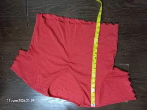Cute Red Lettuce Trim Cropped Top