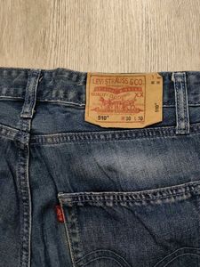Ma4472 Levi's jeans waist 28 inches