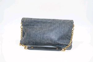 Grey Textured Flap Shoulder Bag with Gold-Tone Cha