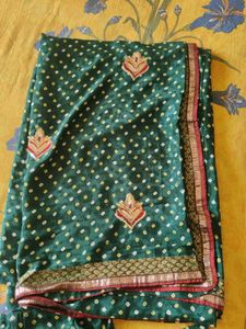 Bandini print Green Saree with Blouse