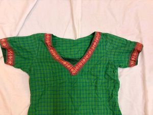 Traditional style kurti set