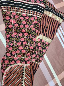 Beautiful Floral Print Kurta Set