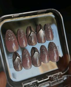 Press-On Nail Set
