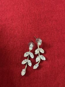 Leaf Design Necklace with earrings