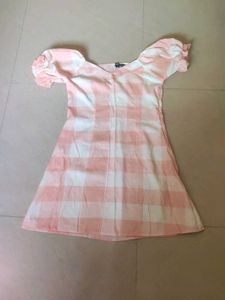 Cute Peach Gingham Puff Sleeve Dress
