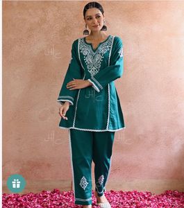Elegant Green Embroidered Kurta Set