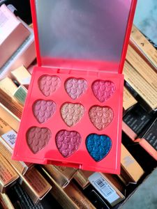 Myglamm Xoxo Eye shadow Palette