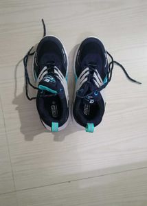 Athletic Sneakers - Navy &amp; Turquoise Accents