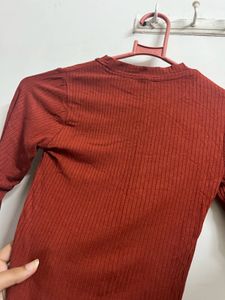 Ribbed Long Sleeve Crop Top