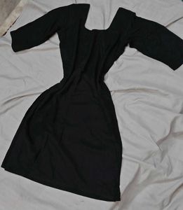 Elegant Black Kurta with Detailed Embroidery