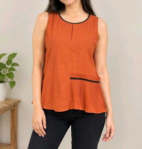 🧡 Chic Orange Sleeveless Pleated Top 🧡