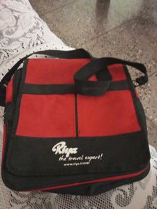 Travel Bag With 4 Zippers
