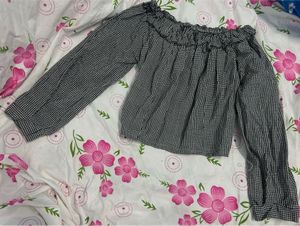 Gingham Off-Shoulder Ruffle Top 32,34