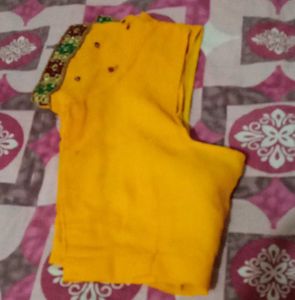 Elegant Yellow Saree with Embellishments