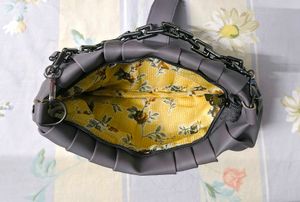⛓️ Stylish Grey Ruched Bag ⛓️