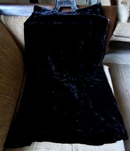 Elegant Black Velvet Midi Skirt