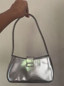 Chic Metallic Shoulder Bag