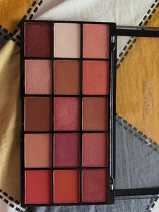 eyeshadow pallet Makeup Revolution