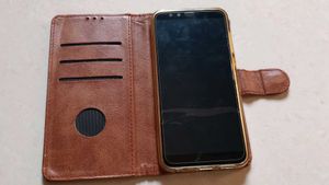 Honor 9 mobile phone with charger