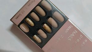 Beige &amp; Gold Glitter Press-On Nails