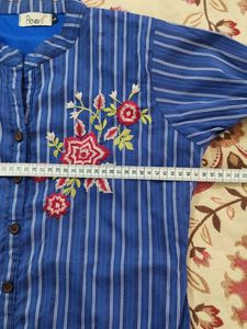 Kurta with blue and silver strips pattern