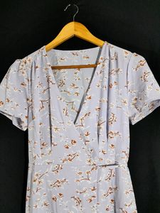 Urbanic Light Lavender Floral Printed Wrapped Arou