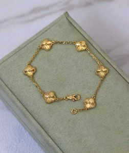 Gold Clover Bracelet With Free Heart Pendant